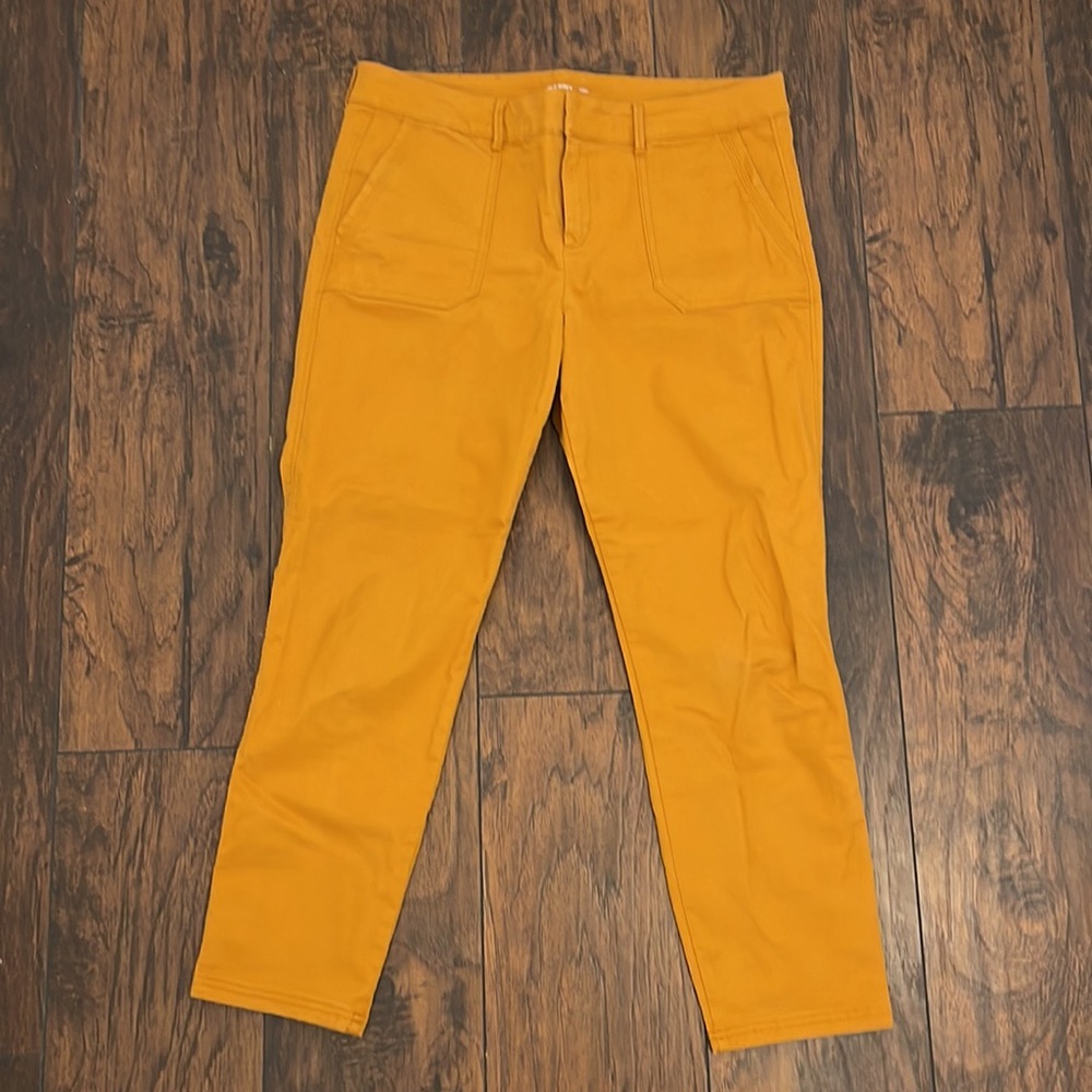 Old Navy pixie pants